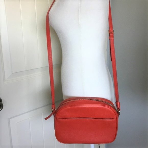 Nordstrom Red Pebble Leather Crossbody Small Dianne Goldtone Hardware - Picture 3 of 16